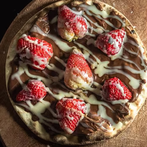 Mini Pizza Chocolate com Morango 20cm